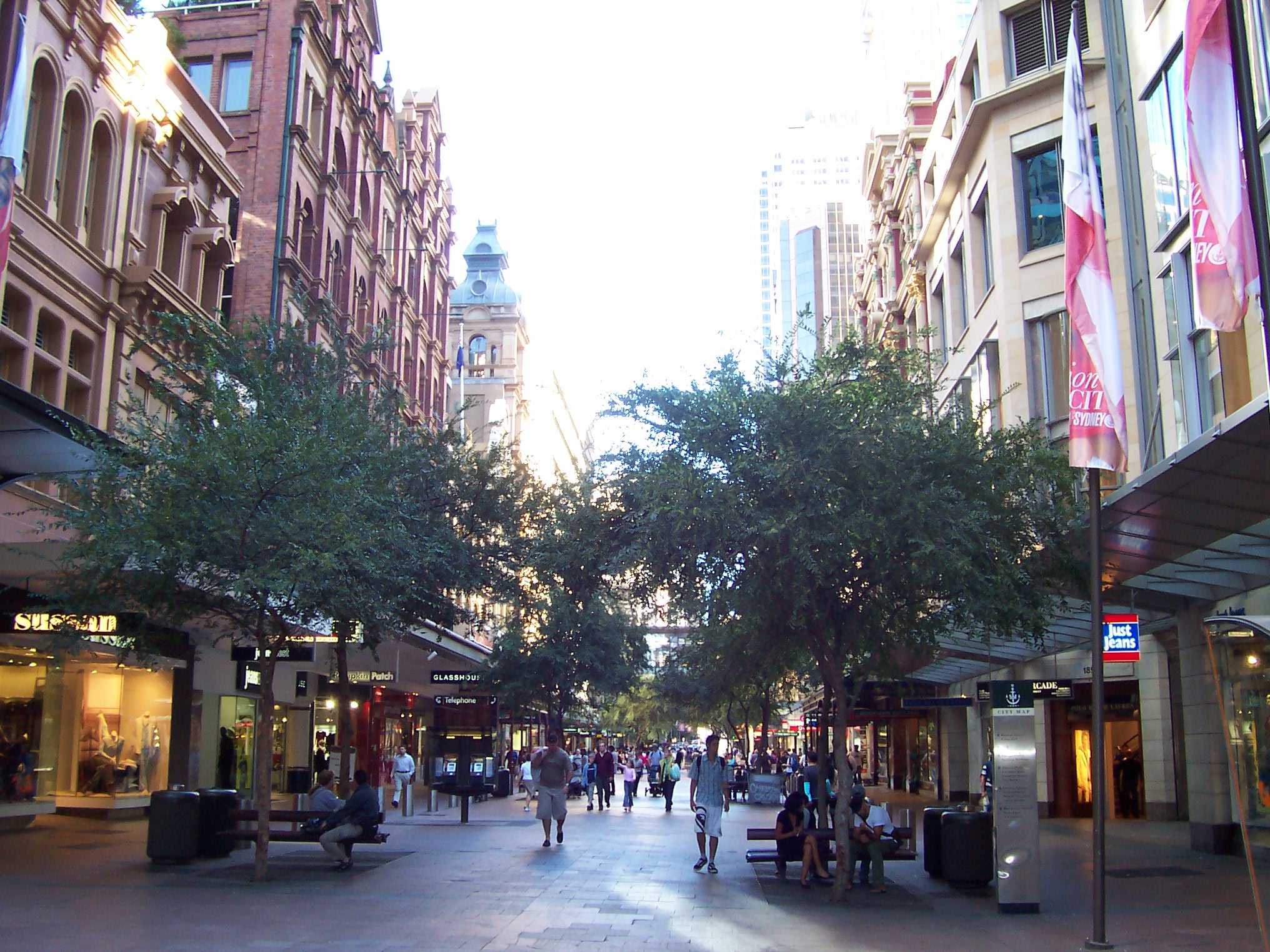 Pitt Street Mall is located near our dentistry.