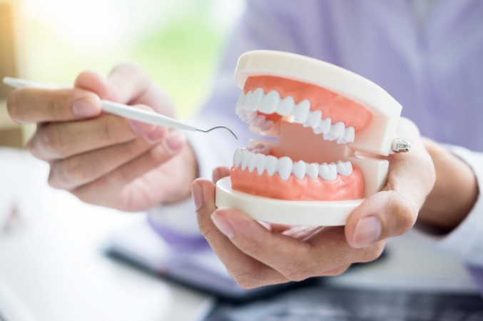 Teeth Scaling: Purpose, Limits and Aftercare